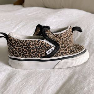 Toddler vans . Leopard